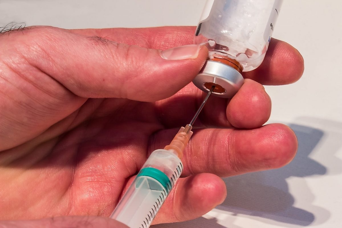 Fost asistent medical german condamnat pentru 10 decese, acuzat de încă 100