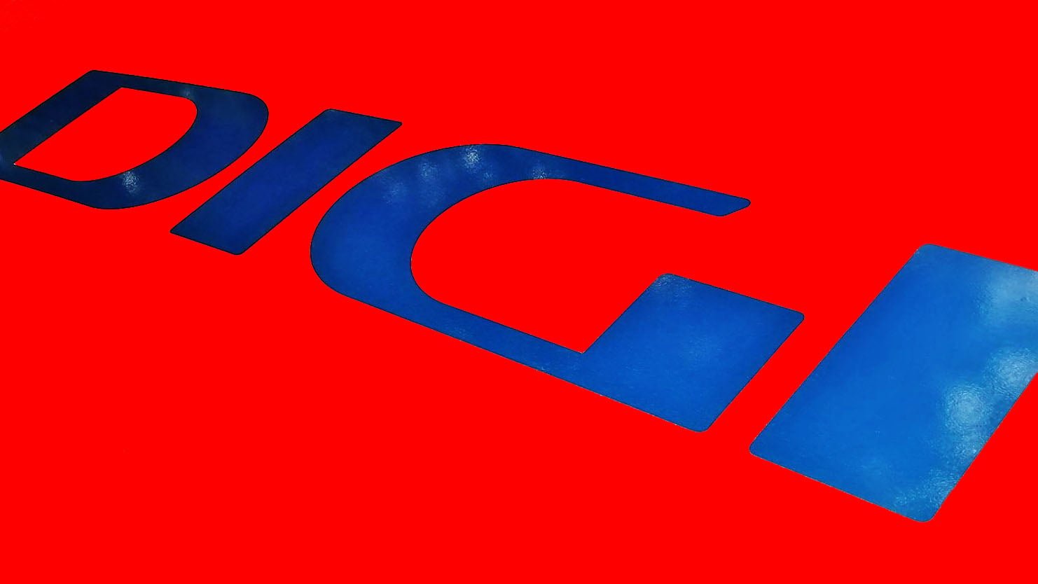 Digi, singura companie din sectorul telecom din Spania ce continuă să angajeze masiv, contestă logica austerității Într-o piață dominată de reducerea forței de muncă și de reforme dure, Digi, operatorul român de telecomunicații, își croiește propriul drum