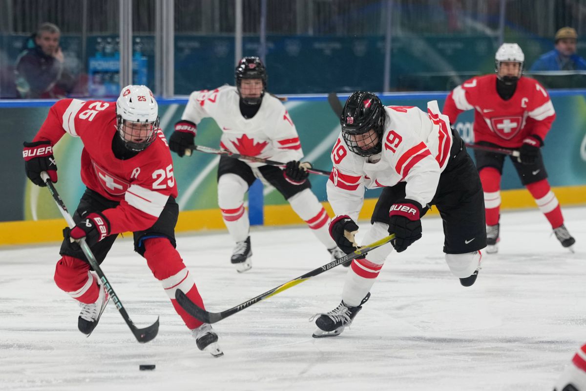 Norovirusul amenință Jocurile Olimpice de Iarnă de la Milano Cortina Comitetul Internațional Olimpic (CIO) continuă să declare că nu există un focar de norovirus la Jocurile Olimpice de Iarnă de la Milano Cortina, în ciuda faptului că echipa de hochei feminin a Elveției a fost nevoită să se izoleze după un test pozitiv în rândul unei jucătoare