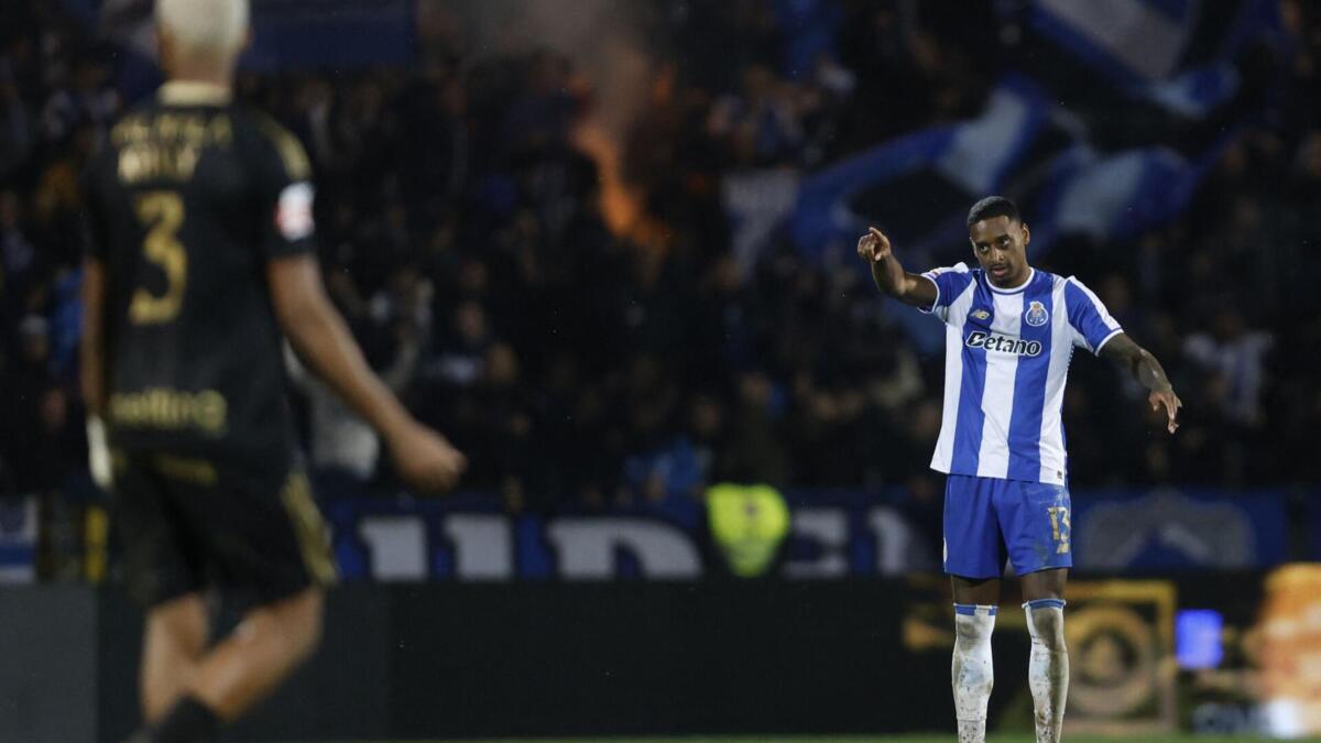 Critici dure la adresa terenului: „Este imposibil să joci aici” Echipa nu a reușit să își adjudece victoria în partida din această weekend, provocând o reacție promptă și vehementă din partea antrenorului