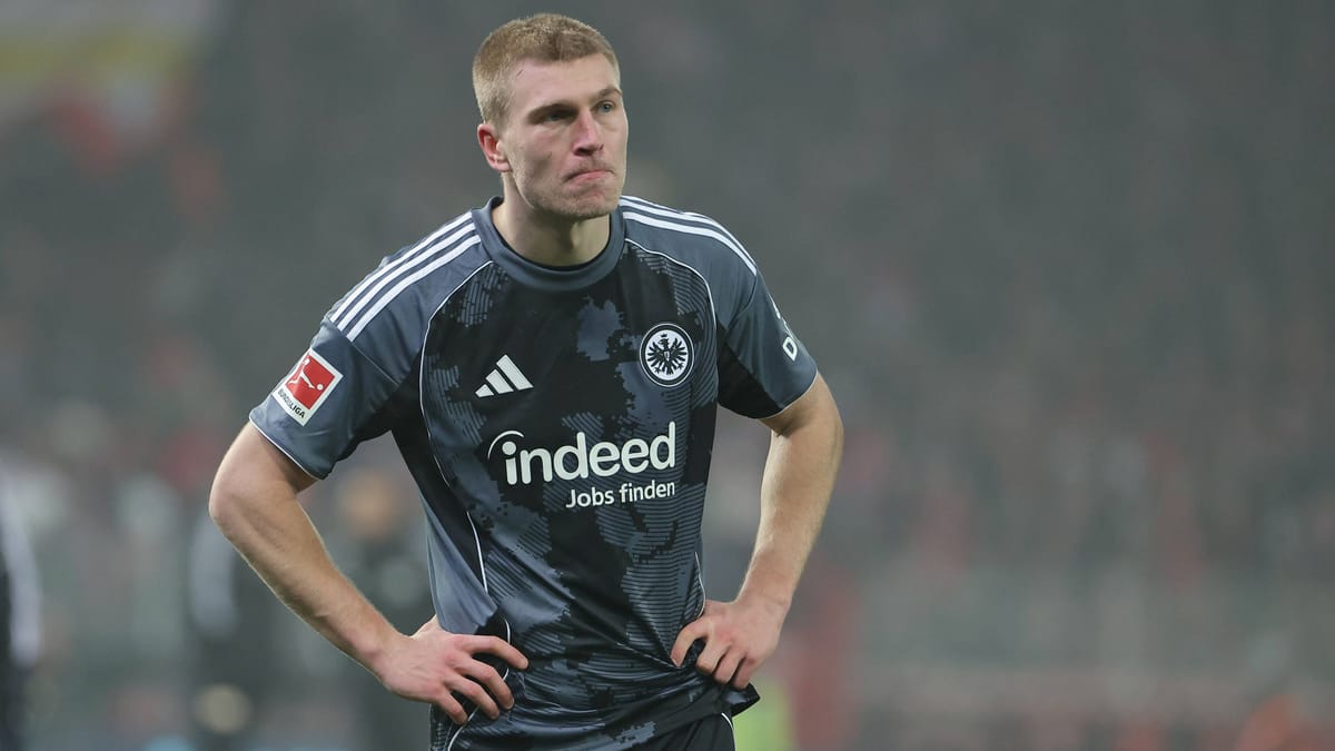 O incidentă neobișnuită pe teren: o hârtie a stârnit rumoare în Bundesliga Un moment neplăcut a marcat meciul dintre Union Berlin și Eintracht Frankfurt, încheiat la egalitate, 1-1, pe stadionul din Köpenick