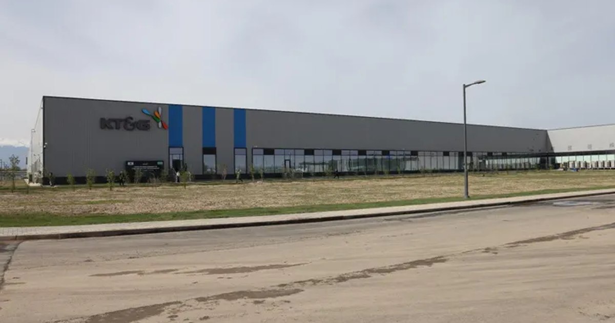 Decizia surprinzătoare a KT&G: România pierde o investiție majoră în industrie Cel mai mare producător de tutun din Coreea de Sud, KT&G, a decis să nu își construiască giga-fabrica planificată în România și să direcționeze investiția către o unitate de dimensiuni mai mici în Kazahstan