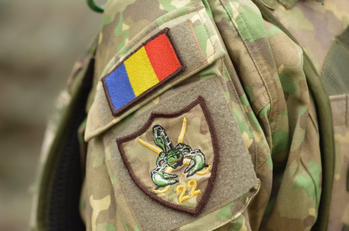 Centrele militare județene vor fi transferate de la autoritățile locale la MApN începând cu 2027, conform anunțului oficial Anunț crucial pentru administrația locală și sistemul de securitate națională: centrele militare județene, structuri esențiale în coordonarea activităților de apărare și securitate la nivel județean, vor trece din subordinea consiliilor județene în coordonarea directă a Ministerului Apărării Naționale (MApN), începând cu 1 ianuarie 2027