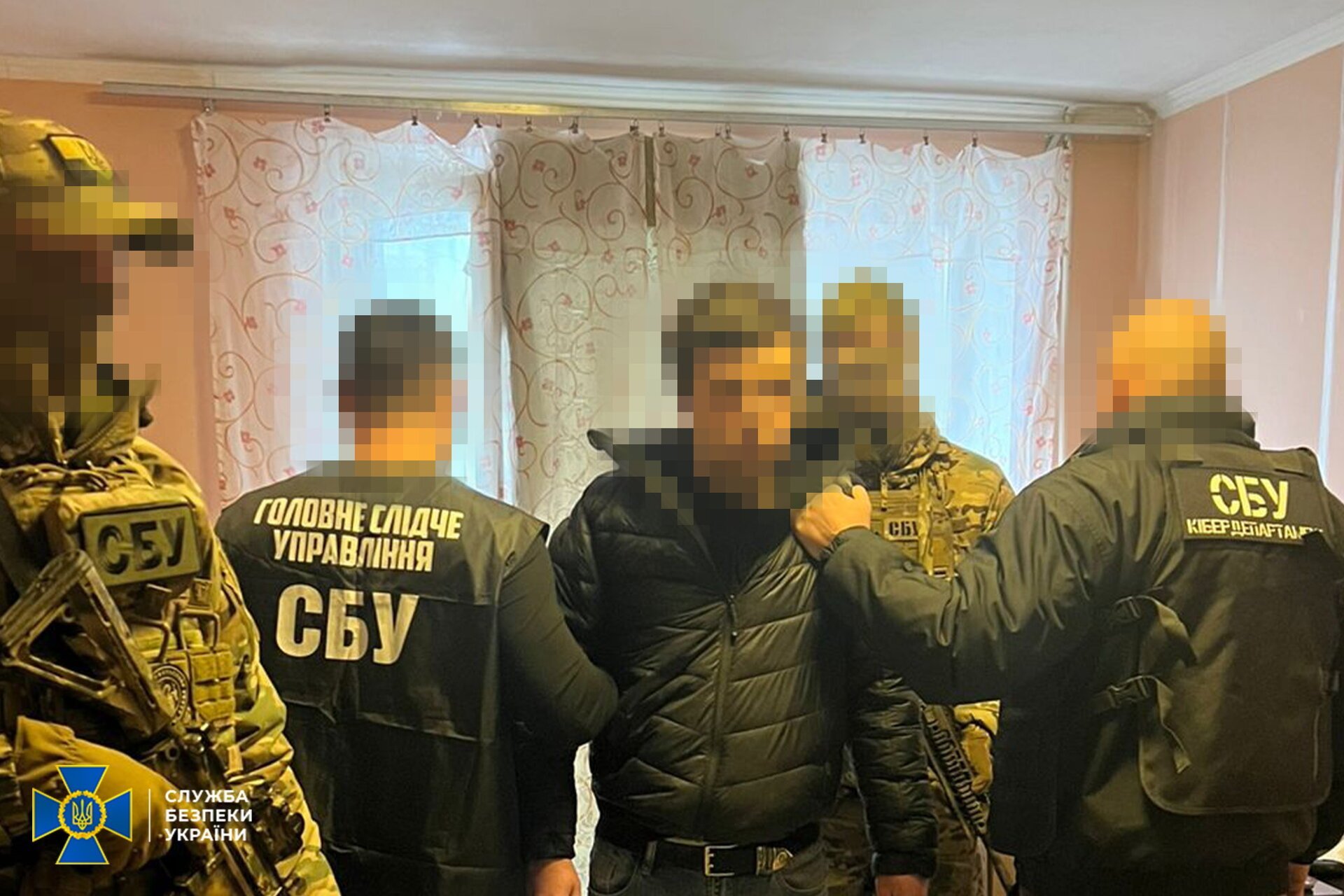 Ucraina continuă lupta împotriva spionajului rus: un nou agent capturat în Kiev Serviciul de Securitate al Ucrainei (SBU) a anunțat recent arestarea unui alt agent rus în capitala țării, Kiev