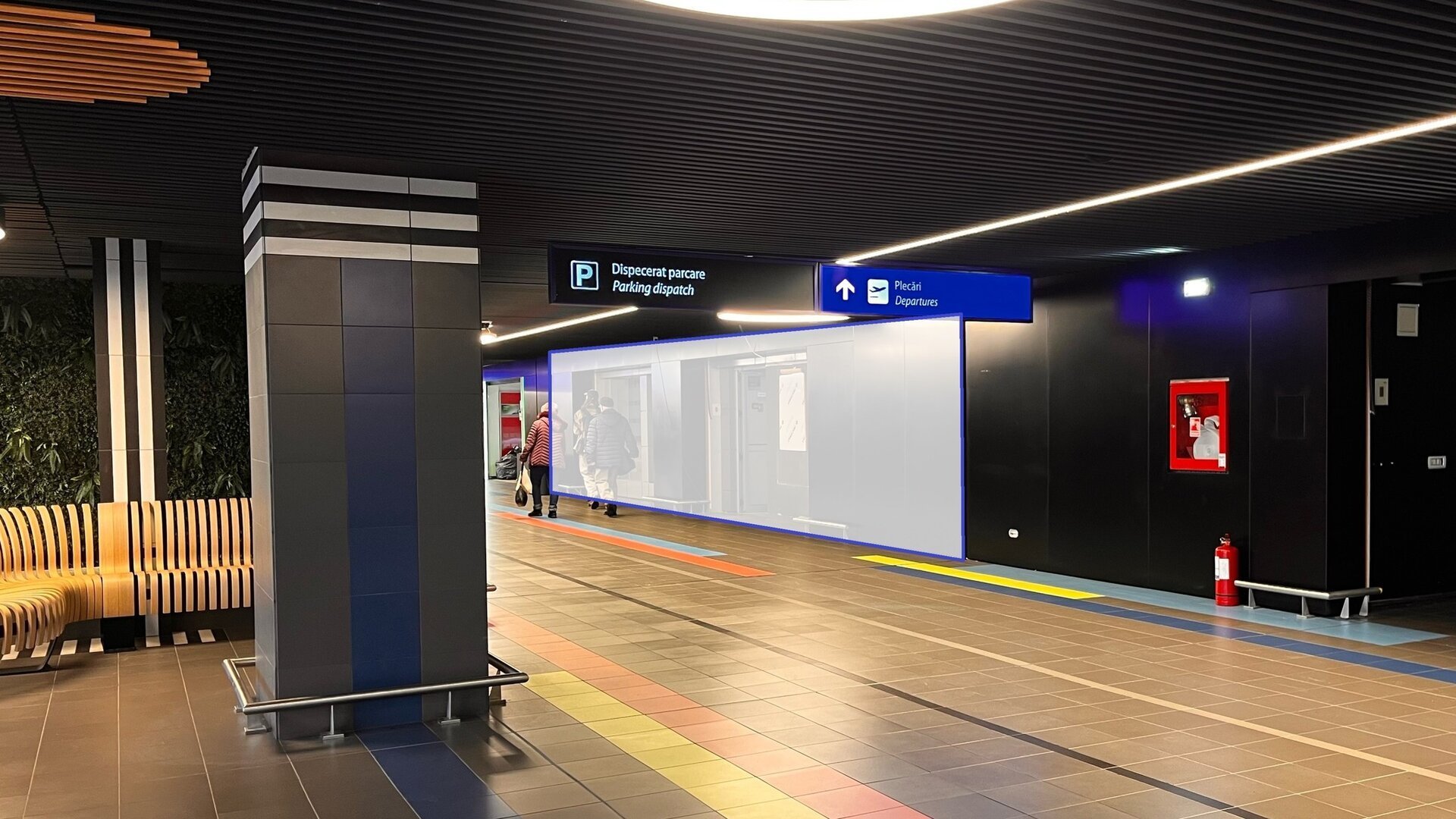 Aeroportul Internațional „Henri Coandă” va beneficia în curând de un nou serviciu dedicat pasagerilor și partenerilor de afaceri: o bancă modernă situată direct în zona publică a aeroportului, după ce Compania Națională Aeroporturi București (CNAB) a anunțat organizarea unei licitații pentru închirierea unui spațiu destinat acestei activități