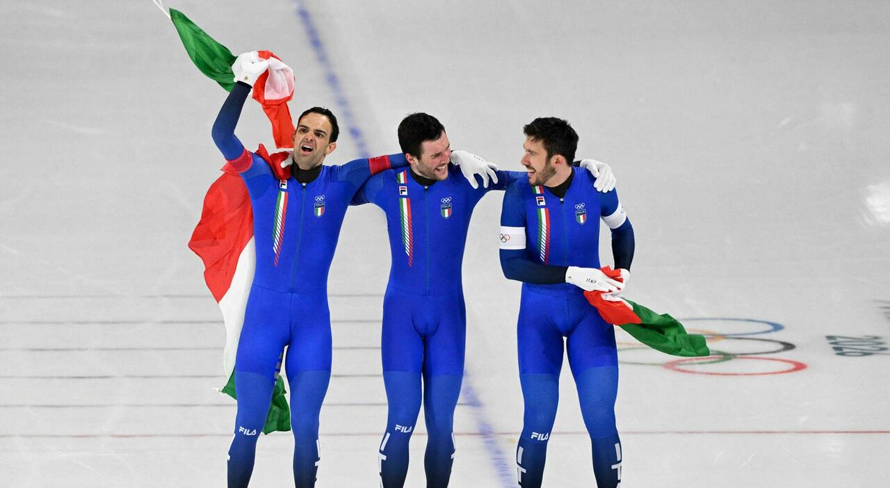 Azzurri pe vârf de munte: Ghiotto, Giovannini și Malfatti, eroii patinajului de viteză La Calgary, Davide Ghiotto, Andrea Giovannini și Michele Malfatti și-au scris numele în istoria patinajului de viteză, aducând pentru Italia o colecție impresionantă de medalii