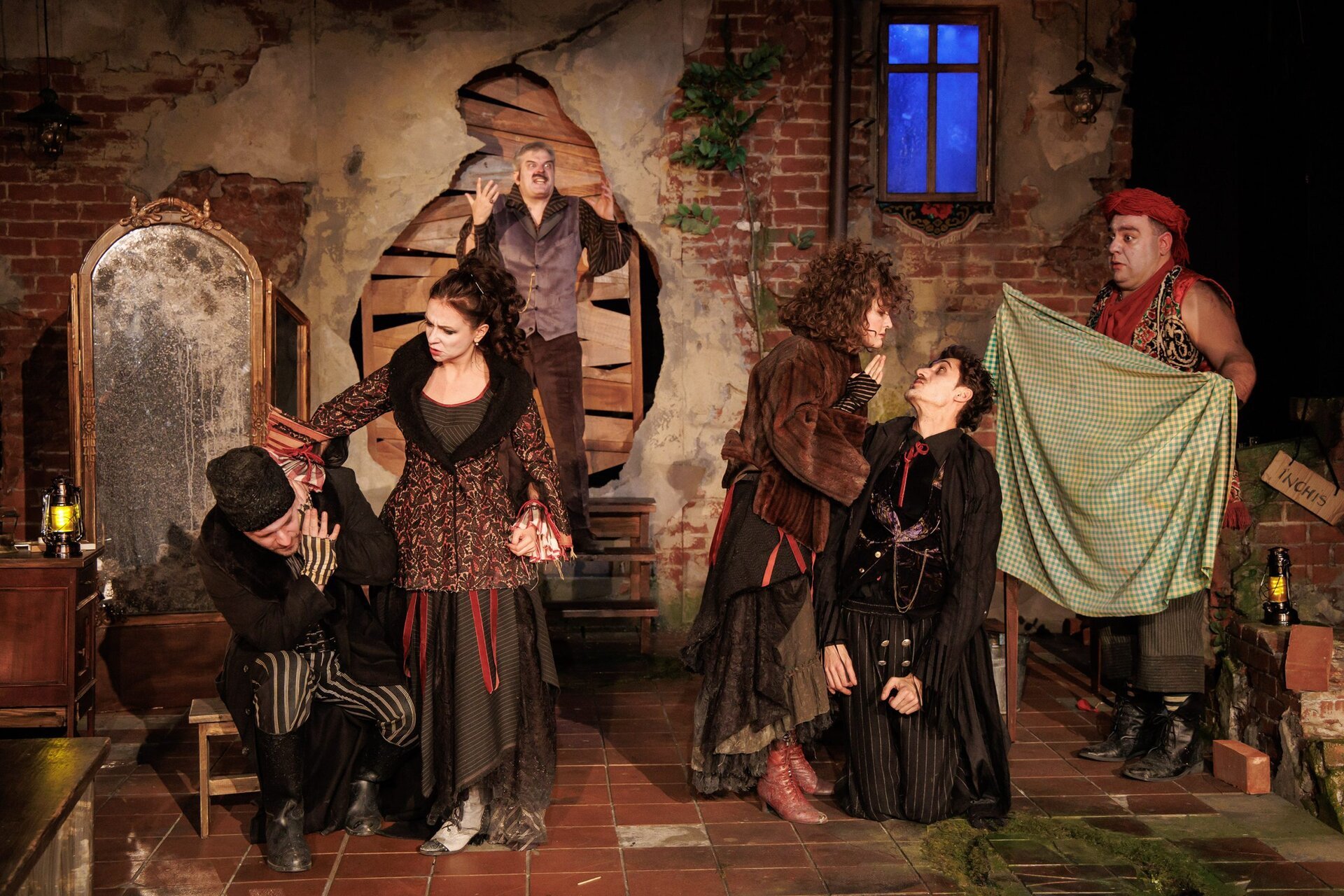 Teatrul românesc revine în forță cu una dintre cele mai iubiri și admirate comedii ale sale, „D’ale Carnavalului”, semnată de I.L