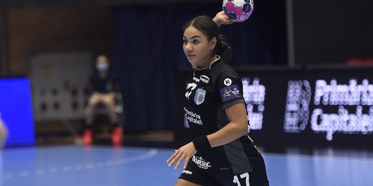 Elizabeth-Omoregie_INQUAM_Photos_Alex-Nicodim_.jpg - PresaObiectiva