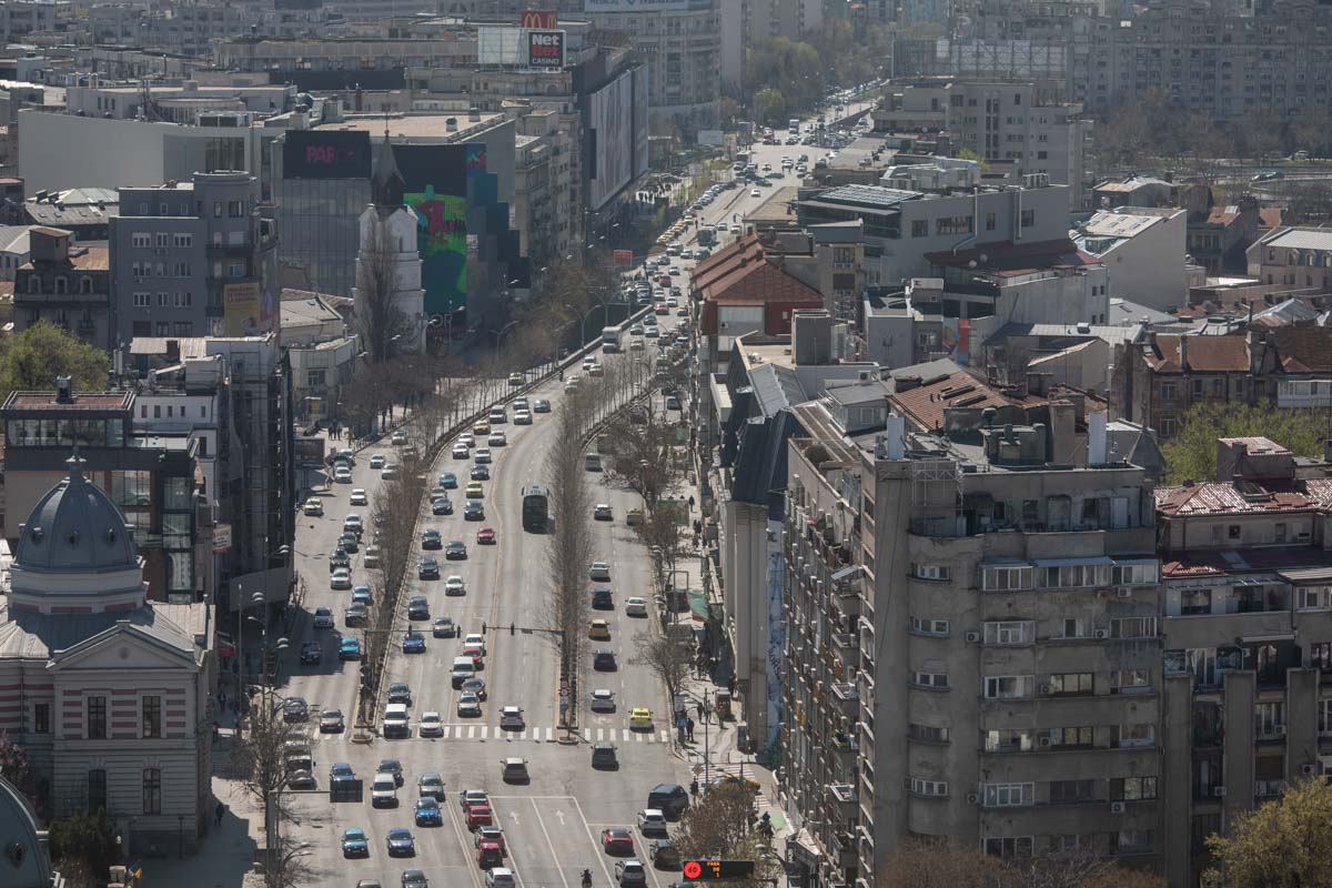 Primarul Capitalei, Ciprian Ciucu, anunță discuții importante cu Banca Mondială pentru sprijin financiar în modernizarea administrativă a Bucureștiului Primarul general al Capitalei, Ciprian Ciucu, a avut săptămâna aceasta o întâlnire fructuoasă cu reprezentanții Băncii Mondiale, discuție în care a fost abordată posibilitatea accesării unor fonduri europene și internaționale pentru susținerea unor proiecte ample de reformare a administrației locale din București