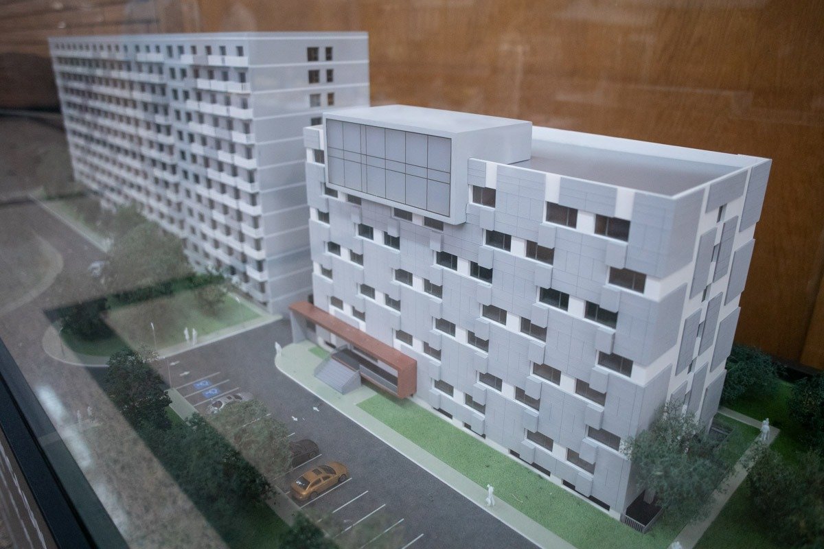 Universitatea Politehnica din București va avea în curând un nou cămin studențesc în complexul Regie, o investiție de anvergură menită să răspundă creșterii numărului de studenți și provocărilor legate de spațiu în cadrul uneia dintre cele mai mari și respectate universități tehnice din țară