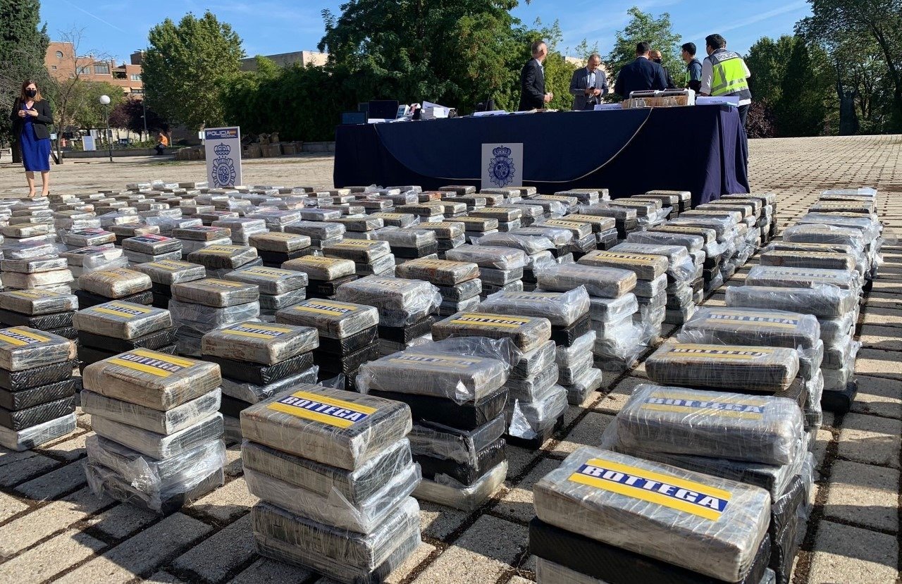 Trafic de droguri în creștere pe drumurile din sud-vestul Franței: aproape 137 de kilograme de cocaină confiscate într-un camion provenit din Spania Autoritățile franceze au anunțat recent un prejudiciu considerabil în lupta împotriva traficului internațional de droguri