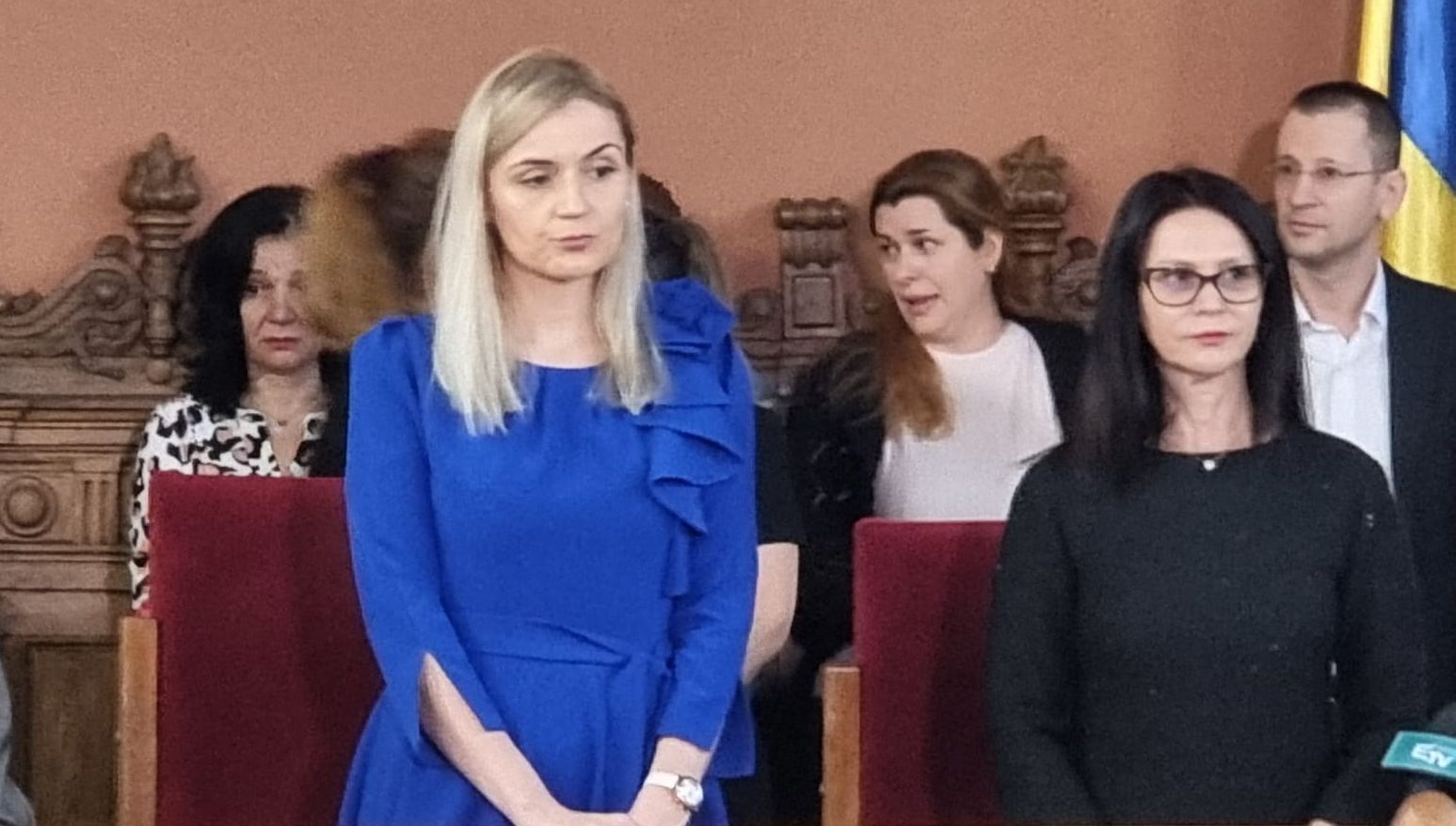 Judecătoarea Ionela Tudor, una dintre figurile cunoscute ale justiției bucureștene, s-a confruntat cu consecințe grave după o declarație aparent trivială, dar considerată de analiști ca fiind extrem de nepotrivită pentru un magistrat de această rang