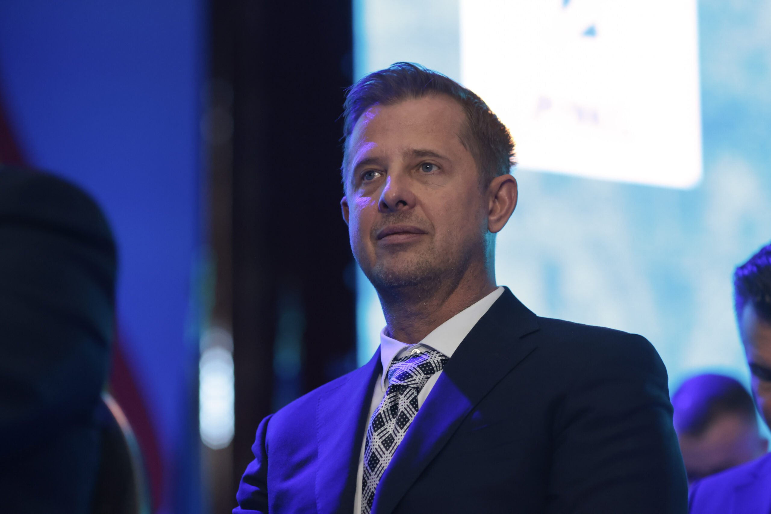 Ilfovul caută aliați în Turcia pentru a-și contura viitorul economic, în timp ce critici legate de bugetul național persistă Președintele Consiliului Județean Ilfov, Hubert Thuma, a anunțat recent o înțelegere strategică cu investitori turci, vizând dezvoltarea economică a județului, într-un moment în care comunitatea locală se confruntă cu dispute privind bugetul național pentru 2026