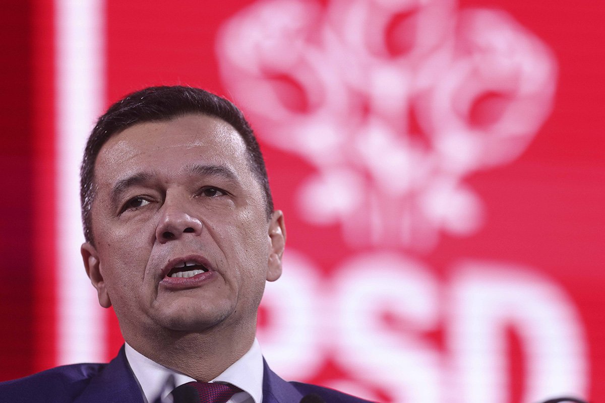 Sorin Grindeanu anunță neaprobarea candidaturii pentru Avocatul Poporului dacă persoana nominalizată are pensie specială Președintele Partidului Social Democrat (PSD), Sorin Grindeanu, a ieșit în mod clar și ferm în sprijinul poziției partidului privind procedura pentru desemnarea noului Avocat al Poporului