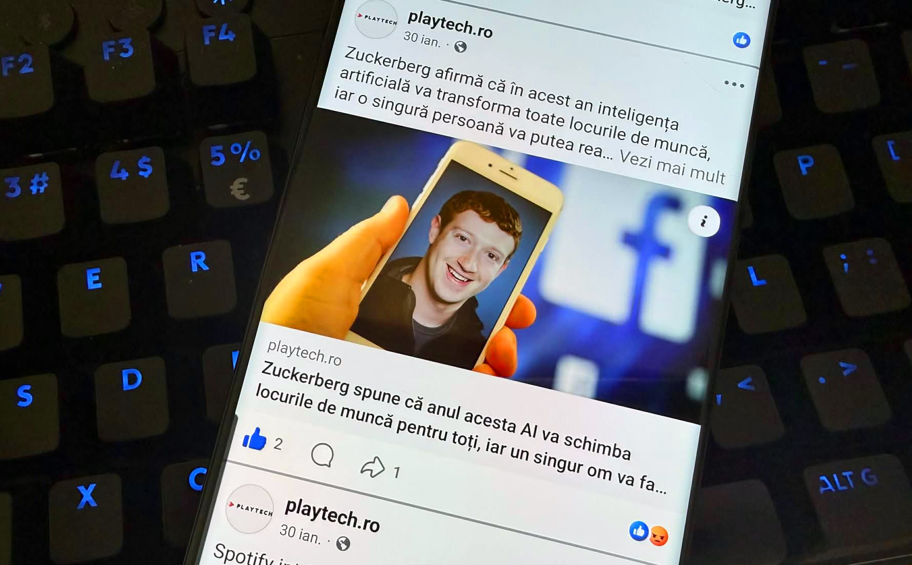 Butoanele Facebook dispar de pe site-urile online