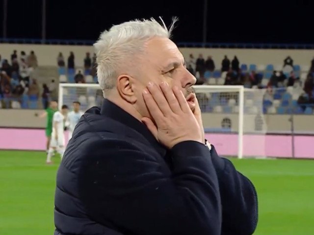 Al-Riyadh l-a concediat pe Daniel Carreno: o măsură cu implicații pentru Marius Șumudică Al-Riyadh a decis să îl demită pe antrenorul uruguayan Daniel Carreno, în urma unei serii dezamăgitoare de rezultate în campionat