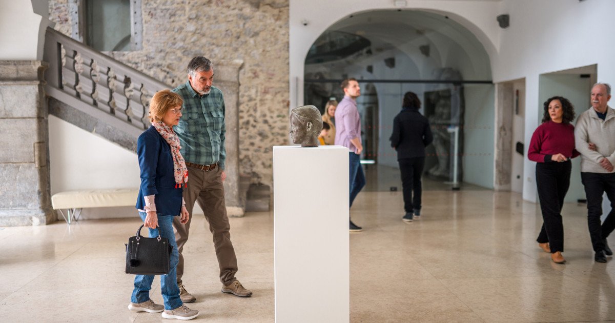 România celebrează Ziua Națională Constantin Brâncuși în 2026 La 19 februarie 2026, România va marca Ziua Națională Constantin Brâncuși, un eveniment deosebit ce coincide cu împlinirea a 150 de ani de la nașterea marelui sculptor