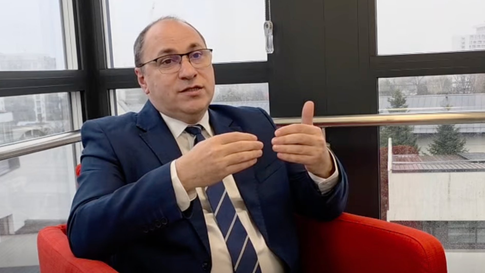Rectorul Mihai Dimian, despre implicarea politică în educație: „Partidele au nevoie de resurse, politizarea depășește limitele”