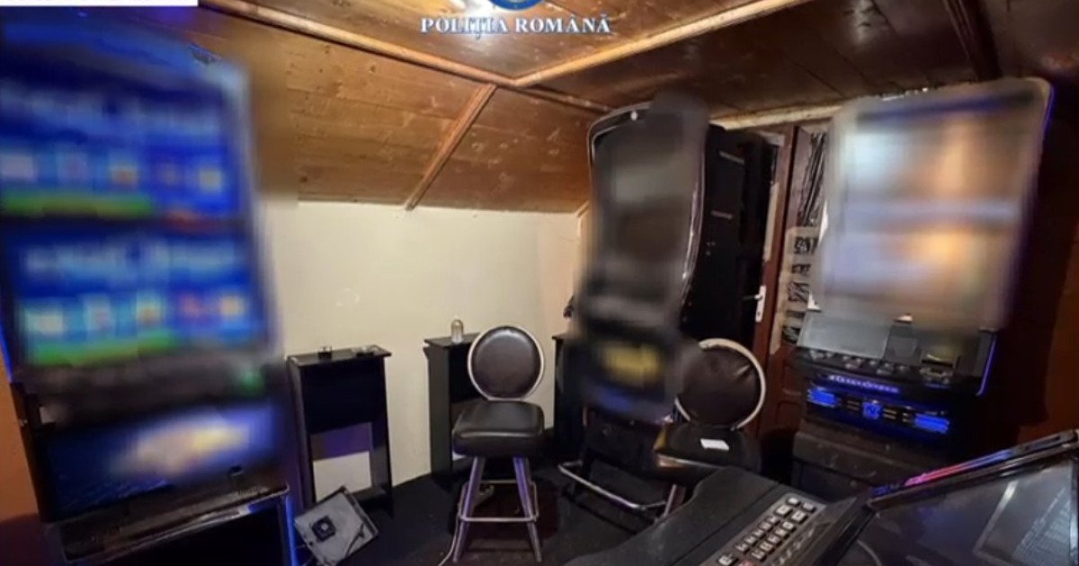 Bărbat din Mehedinți, cercetat pentru operarea ilegală a unei săli de jocuri de noroc Un bărbat din județul Mehedinți este în prezent sub interogatoriu, fiind acuzat de operarea unei săli de jocuri de noroc fără licență