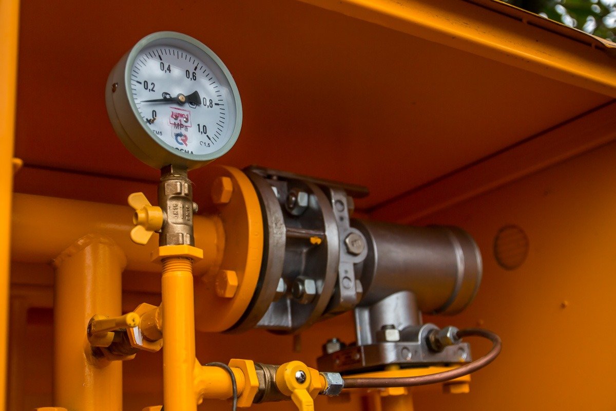 Intervenție de urgență la Piatra Neamț pentru scurgeri de gaze naturale Duminică, locuitorii unui bloc din municipiul Piatra Neamţ au trăit momente de tensiune, după ce a fost semnalată o scurgere de gaze naturale