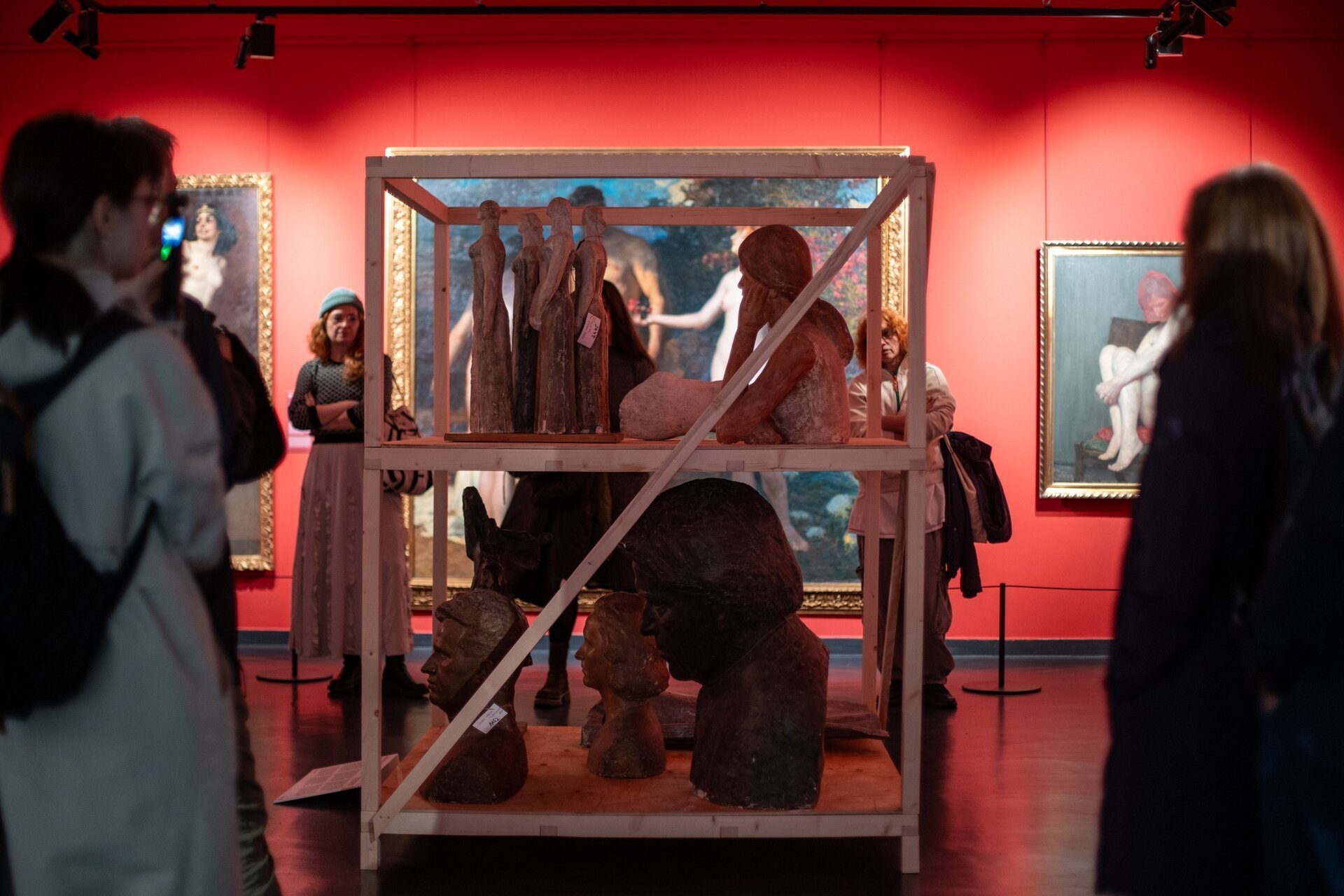 Zeitate protectoare și artefact roman la expoziția Muzeului Mureș