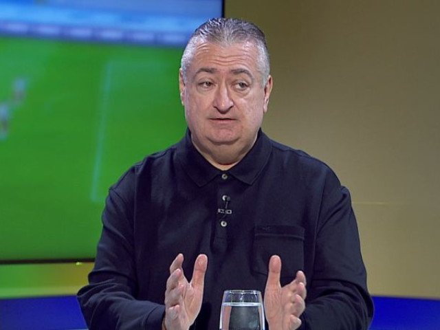 Craiova își consolidează lideratul: Victorie meritată în fața FCSB Universitatea Craiova a obținut o victorie concludentă împotriva FCSB-ului, scor 1-0, într-un meci disputat pe teren propriu pe stadionul „Ion Oblemenco”