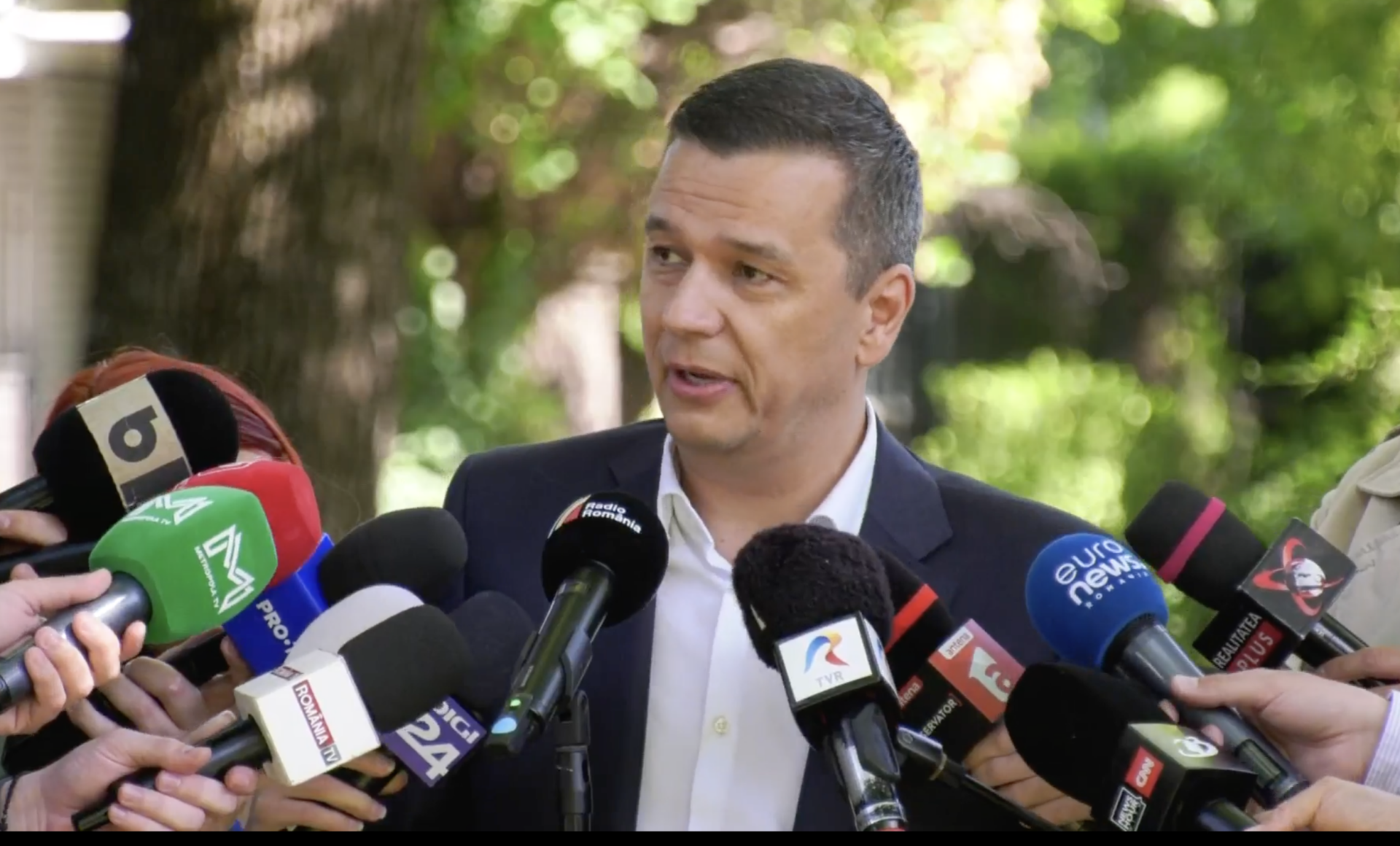 Grindeanu despre ajutorul social: „Nu se poate trăi din el; guvernele trebuie să promoveze munca”