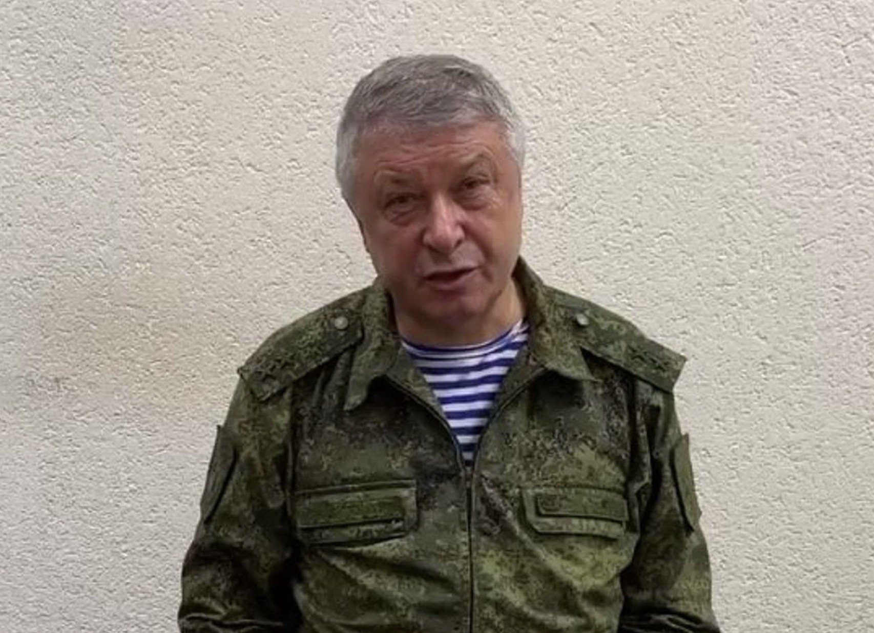 Mosova devine mai periculos pentru liderii militari ruși decât frontul din Ucraina Într-un context în care războiul dintre Rusia și Ucraina continuă să consume vieți și să modeleze geopolitica regiunii, o realitate neașteptată a ieșit la iveală: conducătorii militari ruși par a fi mai vulnerabili în interiorul teritoriului propriu decât pe liniile de conflict din Ucraina