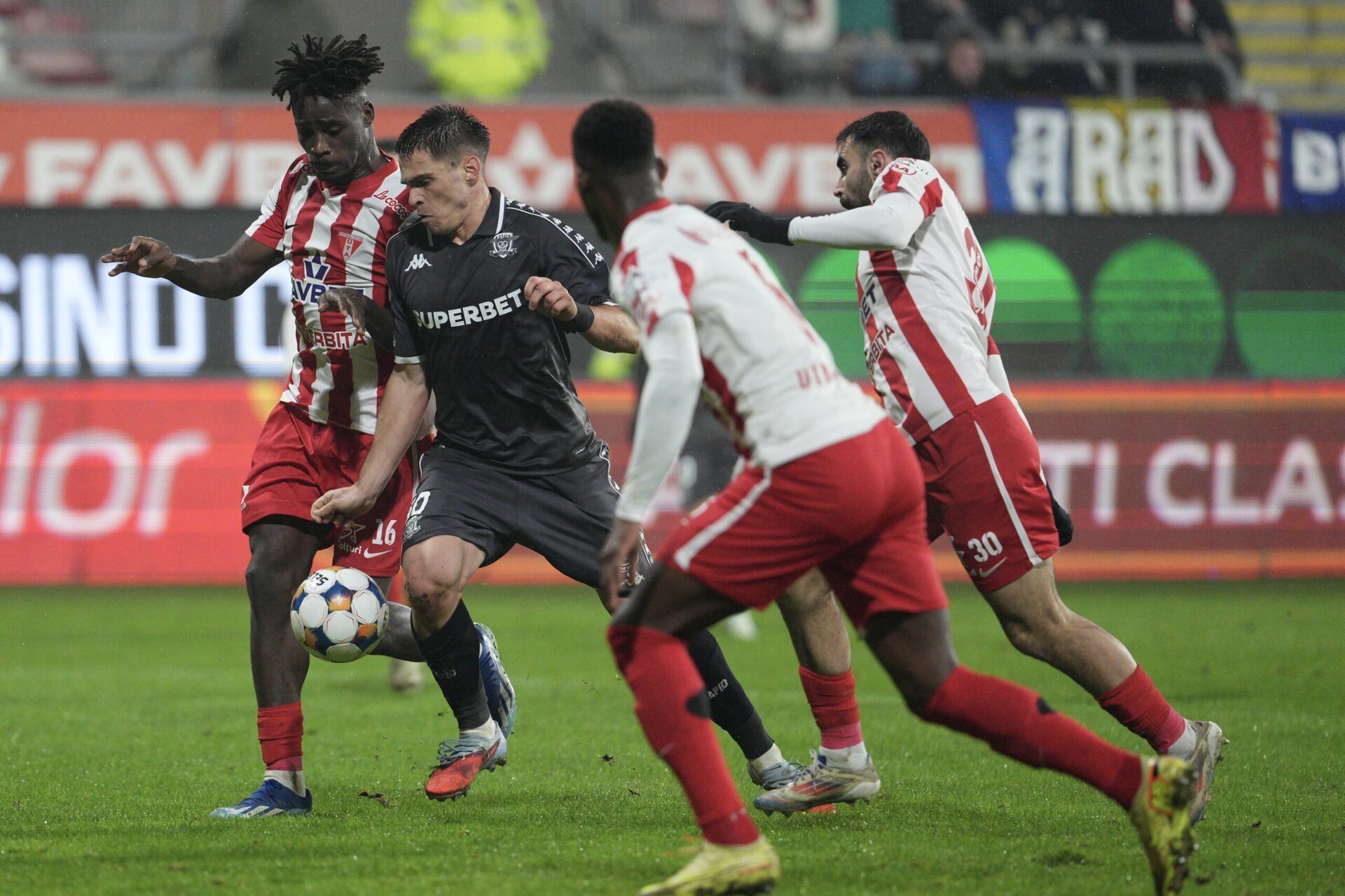 Superliga sub presiune: Șeful contestă reglementările UEFA