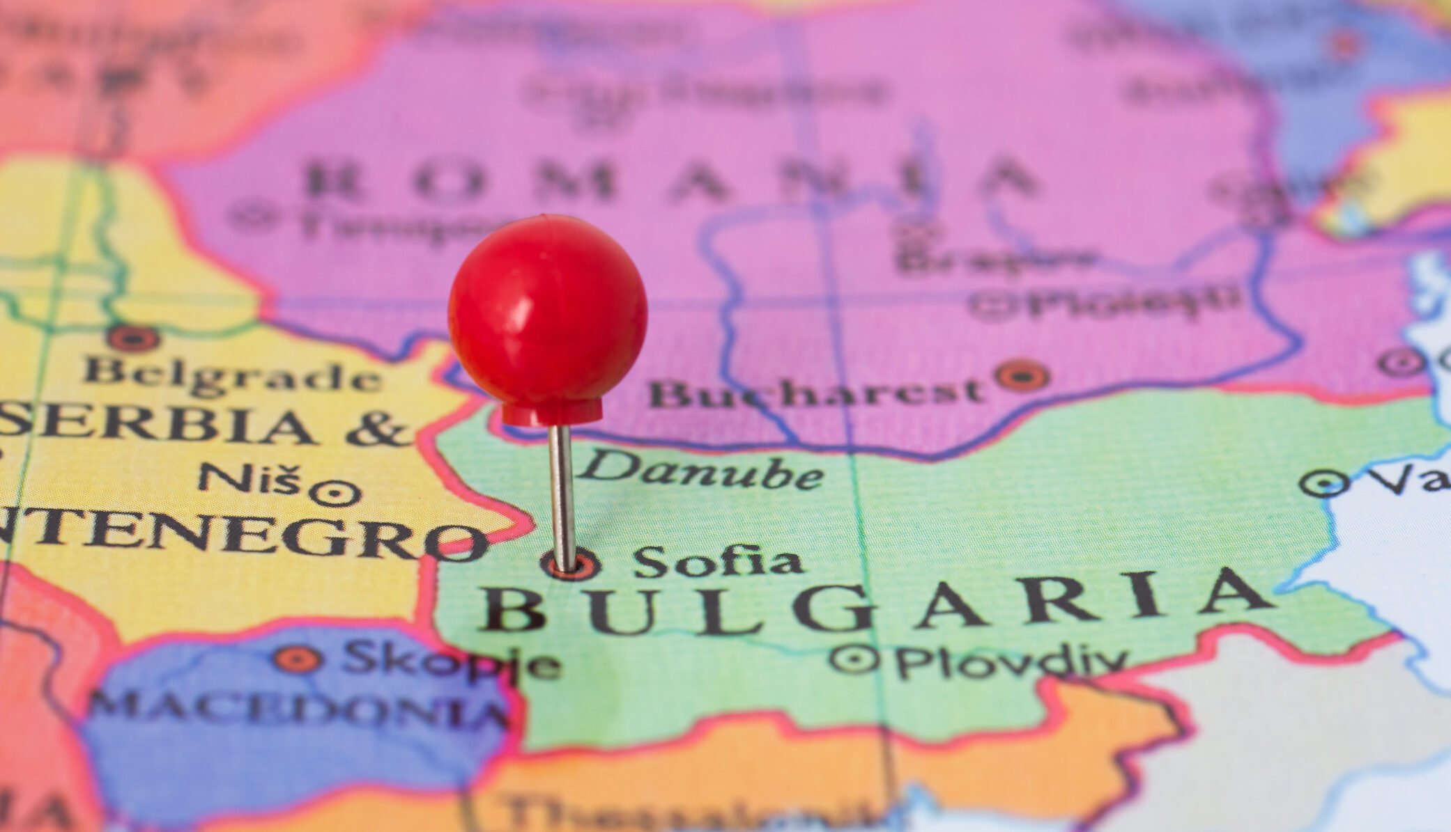 Situația financiară a bulgarilor depășește cea a multor colapsători din Europa Centrală și de Est În remarcabilul clasament al averilor privată, Bulgaria reușește să urce în top, depășind țări precum Cehia, Polonia, România și Turcia, conform unui raport recent al băncii elvețiene UBS – Global Wealth Report 2025