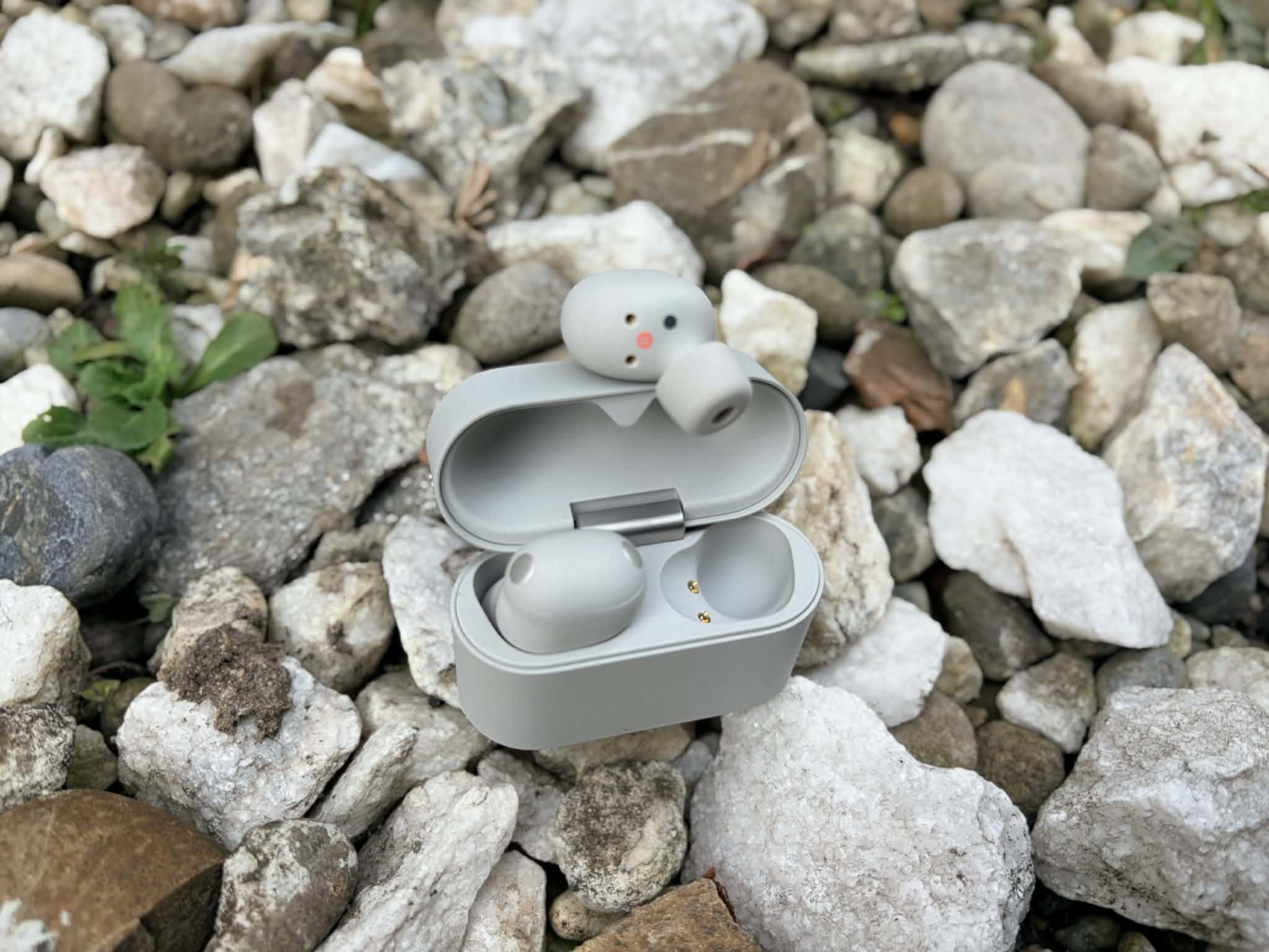 Sonyn a lansat noile căști true wireless Sony WF-1000XM6, un model care promite să stabilească noi standarde în segmentul premium, după aproape trei ani de la ieșirea seriei anterioare