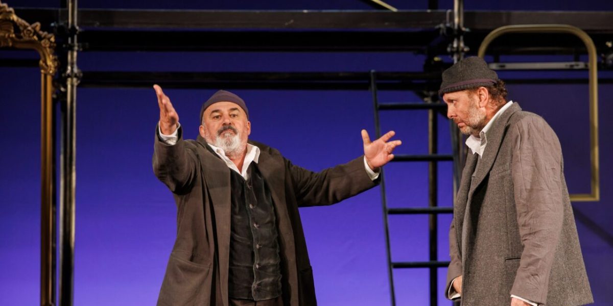 Spectatorle-Bucuresti-PB.jpeg - PresaObiectiva