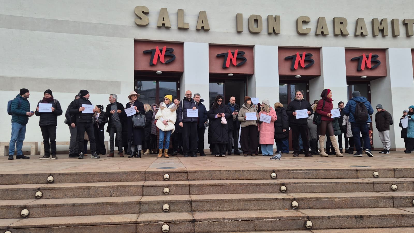 Actorii Teatrului Național București au protestat împotriva programului-pilot al Ministerului Culturii, care a fost retras