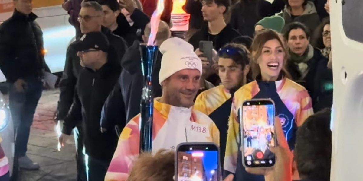 YjdhYmMxYjcwZDNjOWNiZWU2MzA0MzMyN2NlNg.thumb_.jpg - PresaObiectiva