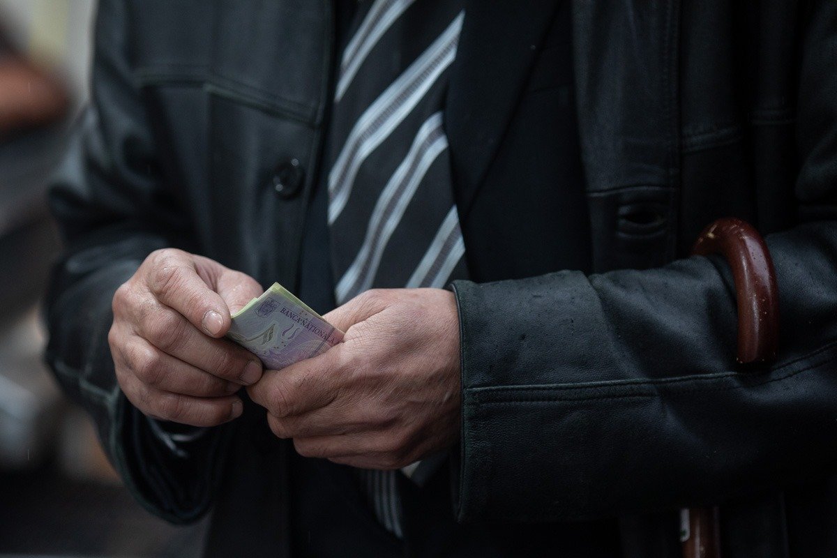 Odorheiul Secuiesc, un oraș emblematic pentru comunitățile maghiare din Harghita, a fost scena unui protest de amploare duminică, când aproximativ o mie de locuitori s-au mobilizat pentru a-și exprima nemulțumirea față de creșterea impozitelor locale