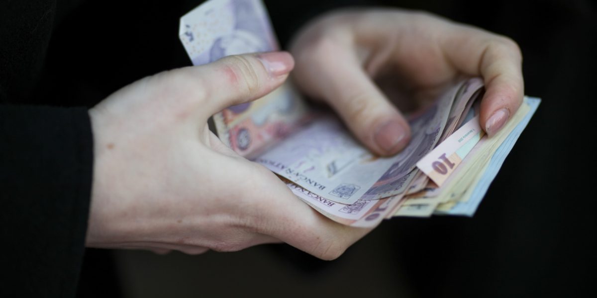 bani-lei-bancnote-cash-numerar-Sursa-foto-Inquam-Photos-Octav-Ganea-2.jpg - PresaObiectiva