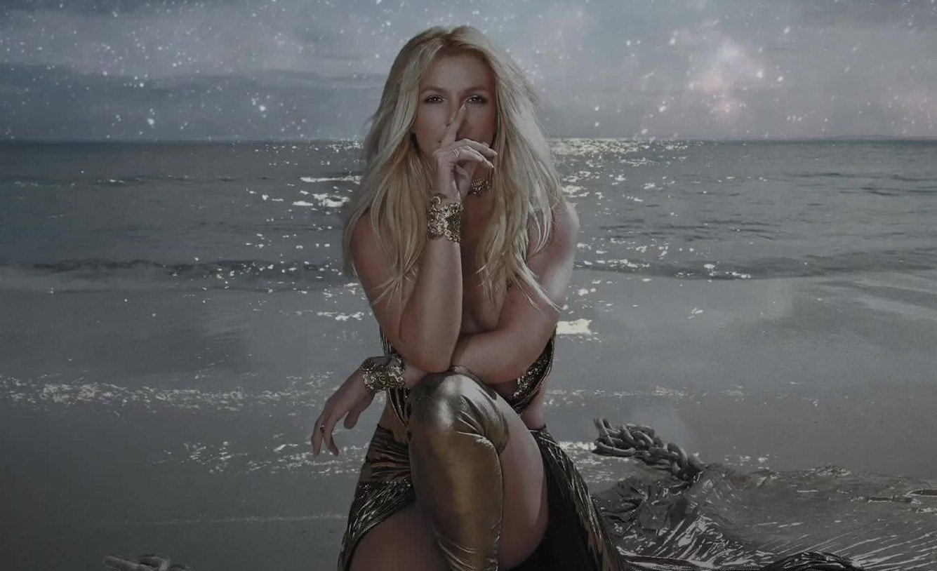 Britney Spears a vândut drepturile asupra catalogului său muzical, o decizie care a atras atenția industriei muzicale internaționale și a declanșat numeroase interpretări asupra motivelor și implicațiilor sale