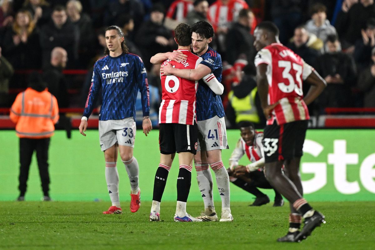 Arsenal și Brentford, la egalitate: Lupta pentru titlu se intensifică Arsenal a reușit să obțină doar o remiză pe terenul lui Brentford, scor 1-1, într-o partidă din etapa a 26-a a Premier League, iar cursa pentru titlu devine din ce în ce mai tensionată