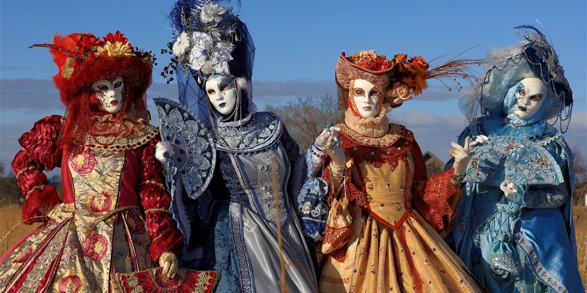 carnaval-masti-spectacol.jpg - PresaObiectiva