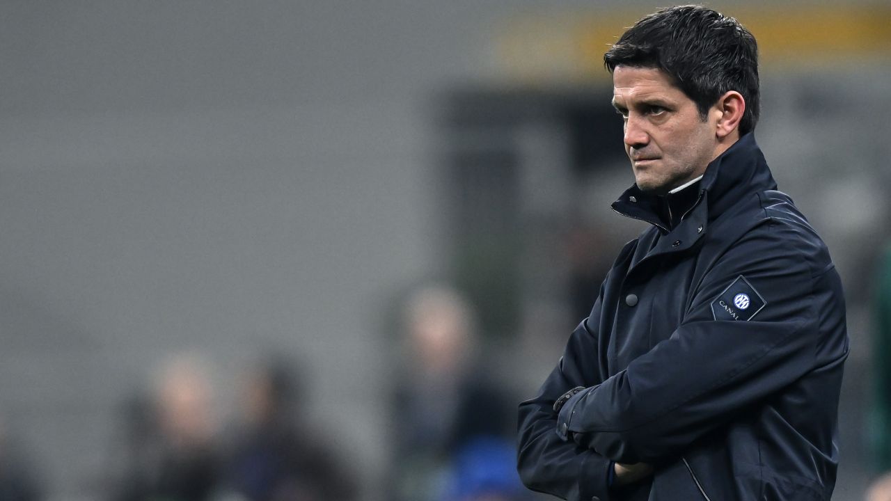 Eliminarea Amară a lui Chivu: Inter Milano, Învinsă de Bodo/Glimt Inter Milano a suferit o eliminare dezamăgitoare din Liga Campionilor, fiind învinsă pe teren propriu de echipa norvegiană Bodo/Glimt, cu scorul de 2-1