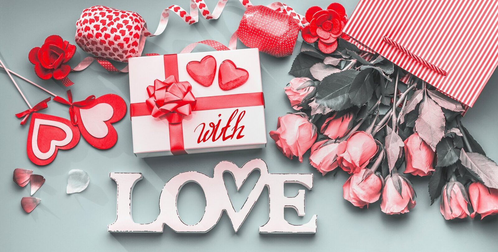 Valentine’s Day prinde avânt în România: Mesaje de dragoste pentru cei dragi Pe 14 februarie, Ziua Îndrăgostiților, românii își sărbătoresc dragostea, fie că este vorba de cupluri de multă vreme sau de relații noi