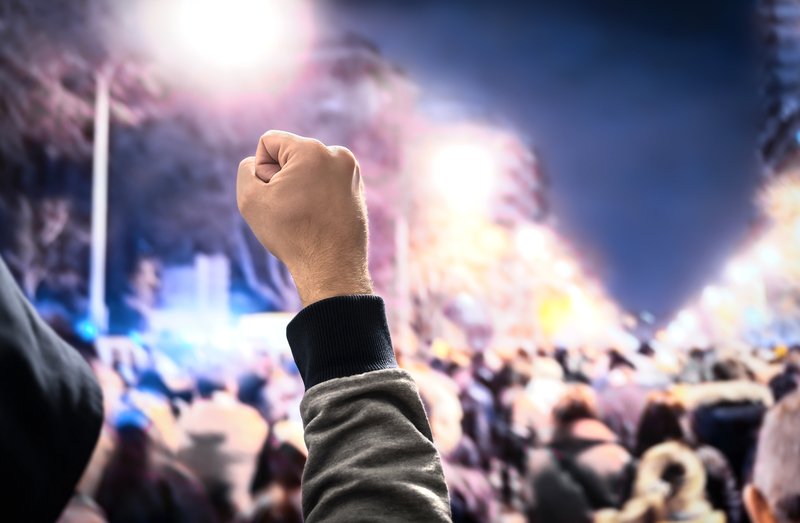 Deputatul romilor acuză violența online care devine realitate: „Asistăm pasivi”