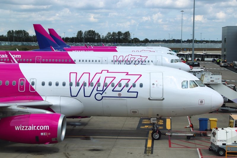 Wizz Air suspendă rezervările online pentru îmbunătățirea platformei Wizz Air, liderul pieței aviatice din România, a anunțat o suspendare temporară a serviciilor sale de rezervare online, începând de miercuri seară, ora 23:00 CET