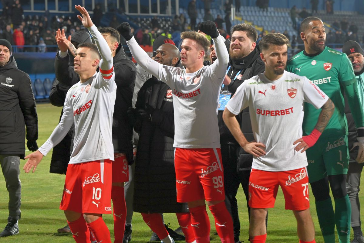 Dinamo revine spectaculos în meciul cu Farul Constanța, clasându-se pe drumul victoriei Dinamo București a obținut o victorie dramatică împotriva celor de la Farul Constanța, scor 3-2, într-un meci electrizant desfășurat ieri pe stadionul din Ovidiu