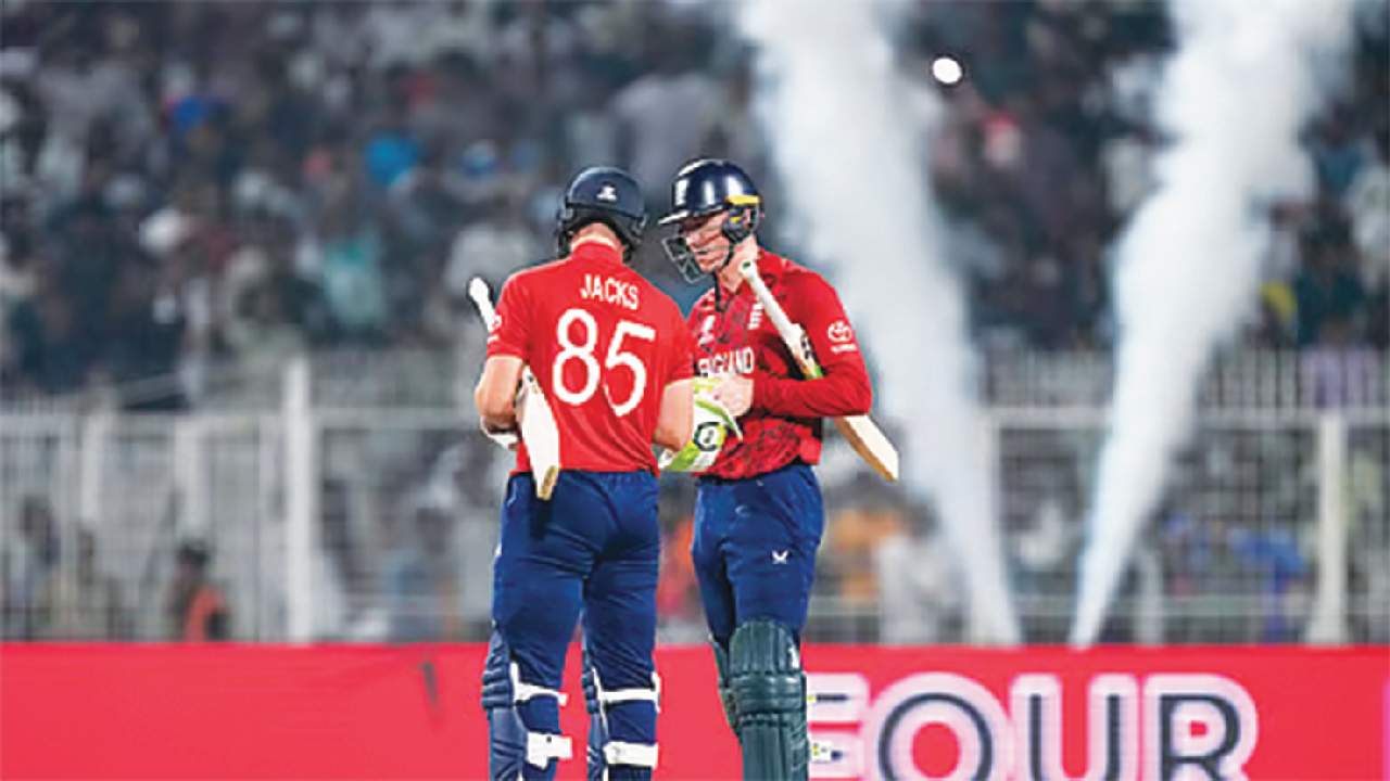 Anglia vrea loc în Super Eights, Italia-i adversar de temut