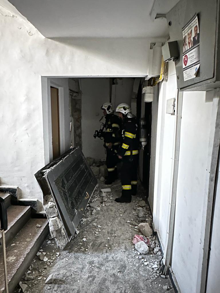 Explozie la bloc în Titu, Dâmbovița; 17 persoane evacuate