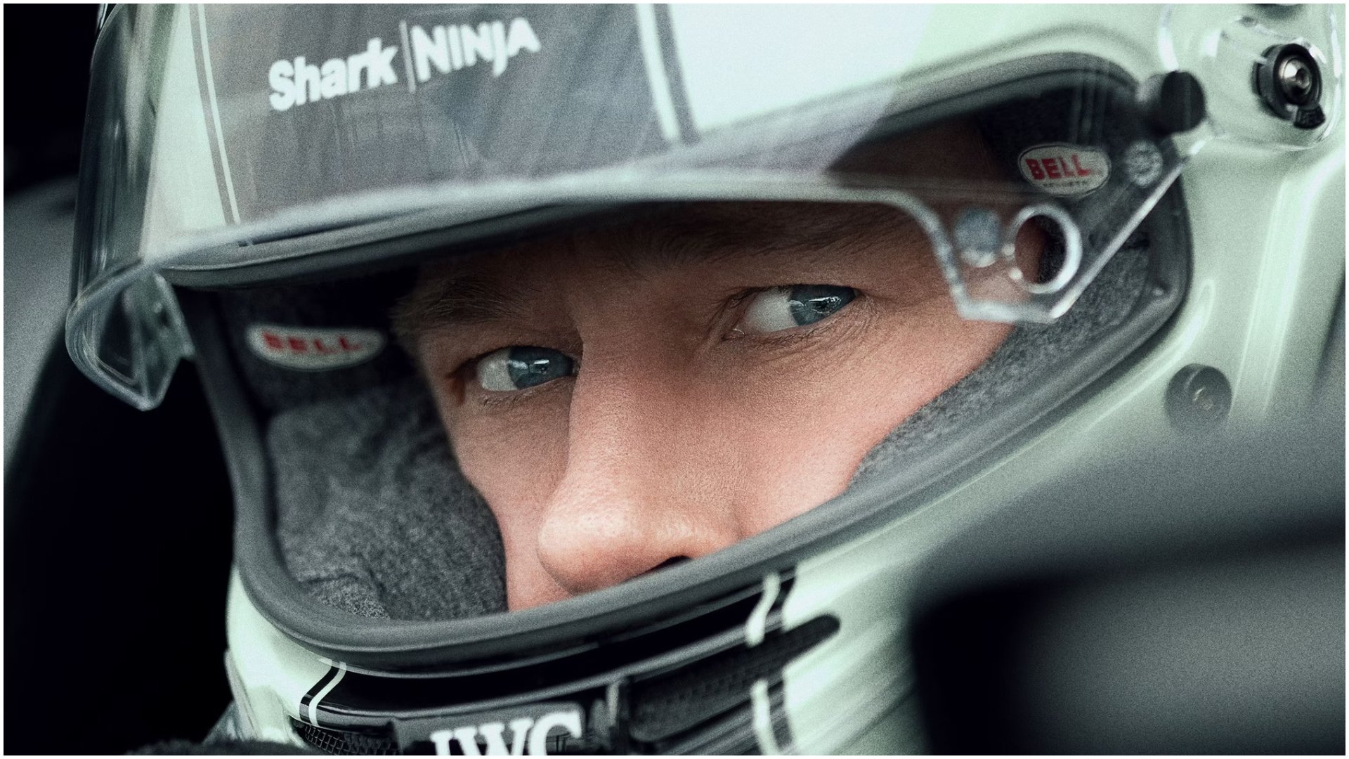 Producătorul Jerry Bruckheimer confirmă: un nou film F1 în pregătire, cu revelații despre distribuție Un nou capitol al examenului palpitant al Formulei 1 se apropie, iar entuziaștii sportivei și ai cinematografiei sunt în alertă