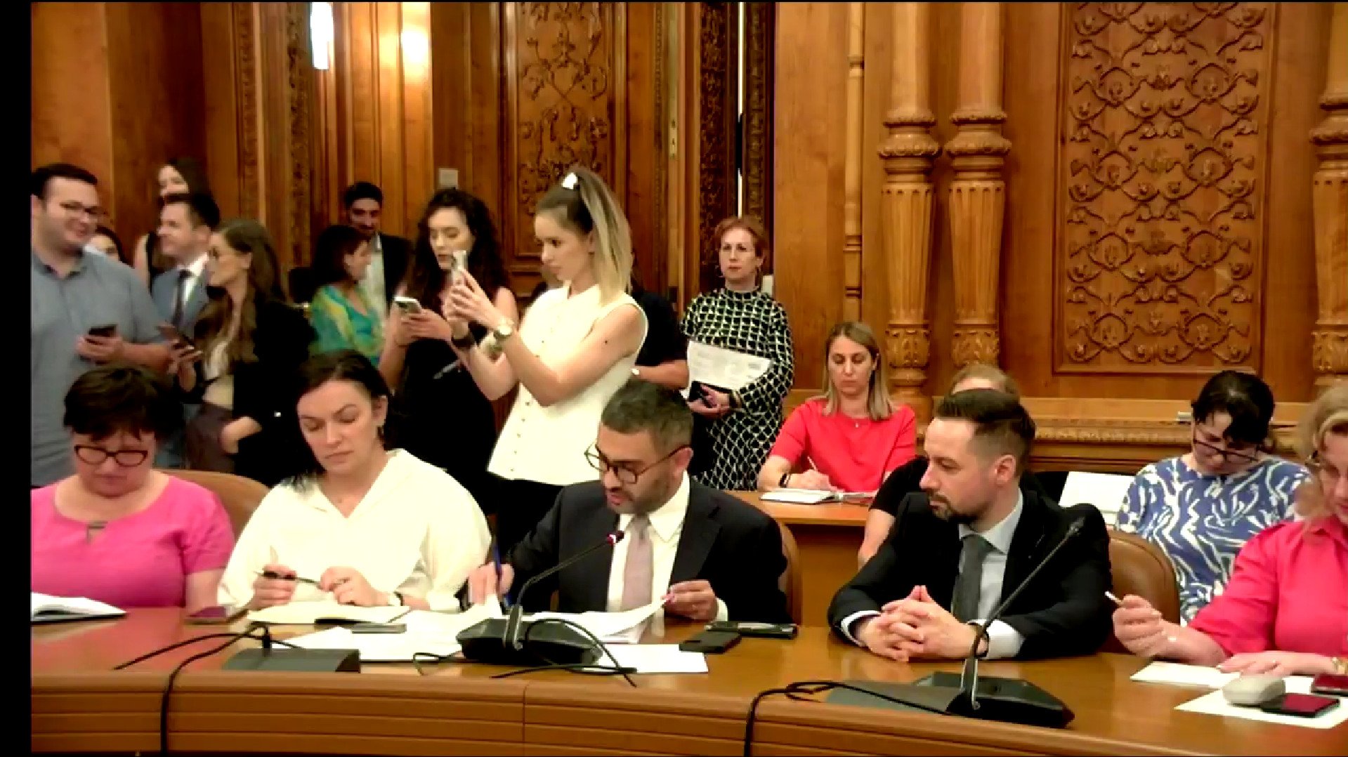 Ministrul Muncii: Pachetul de solidaritate nu este în buget, vom trimite observații