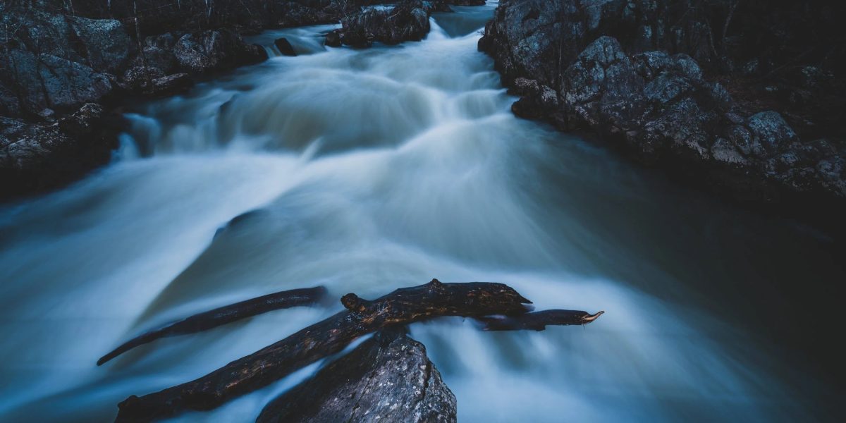 foto-apa.jpg - PresaObiectiva