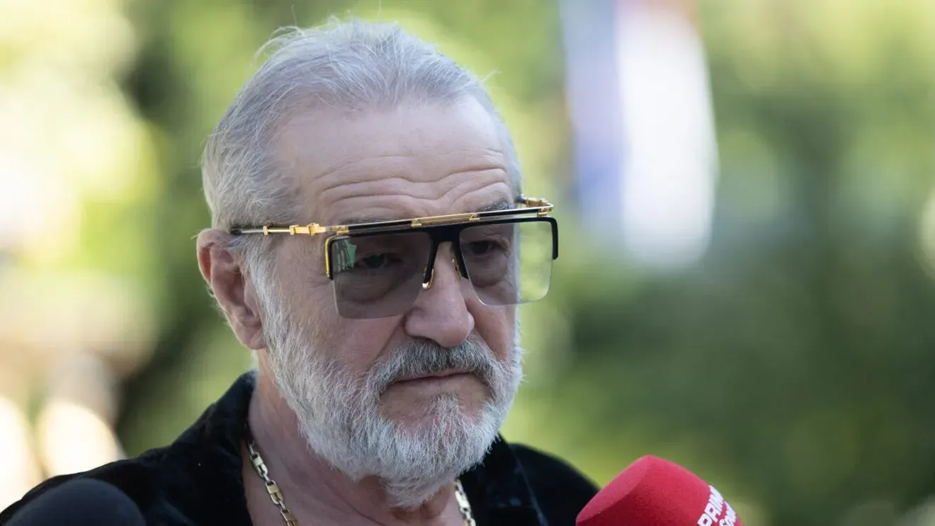 „Conflictul escaladează: de la o palmă la un pumn, război total!”